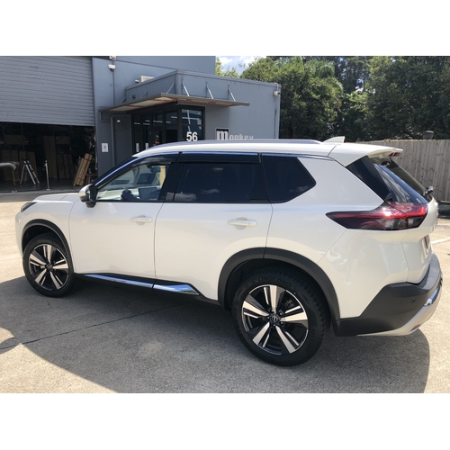 Nissan X‑Trail T33 (2021‑On): Premium Window Visors Chrome Trim