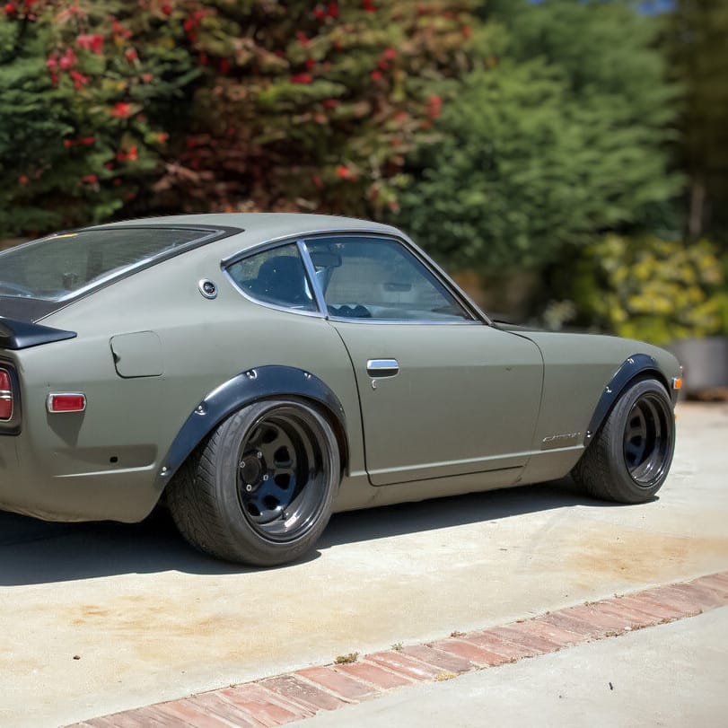 Installed View - Datsun 240Z / 260Z: 4-Piece Wheel Flare Set