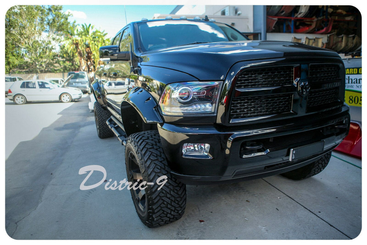 Installed View - Dodge Ram DS Series (2009-2024): 5" Jungle Flare Set