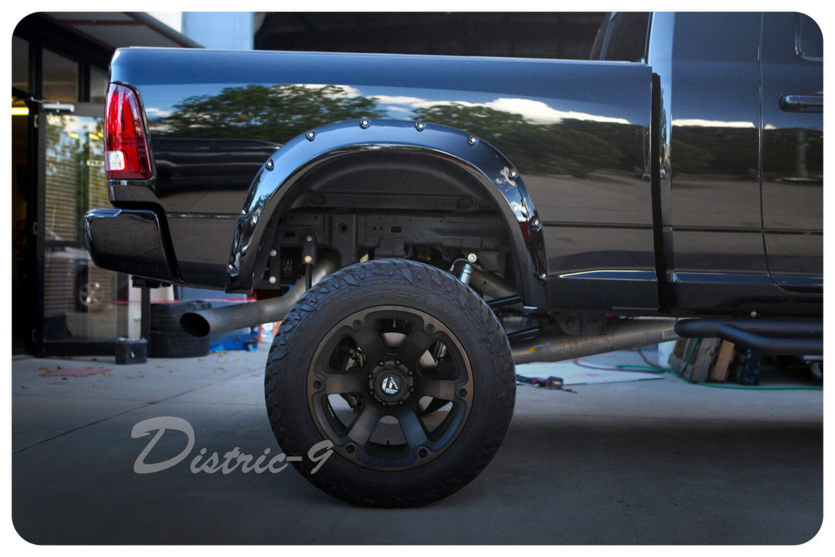 Installed View - Dodge Ram DS Series (2009-2024): 5" Jungle Flare Set