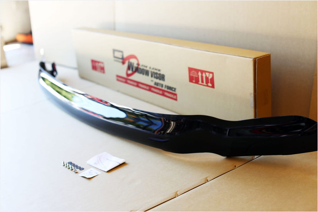 Installed View - Ford F250 F350 F450 F550 Super Duty (1999-2007): Bonnet Protector Guard