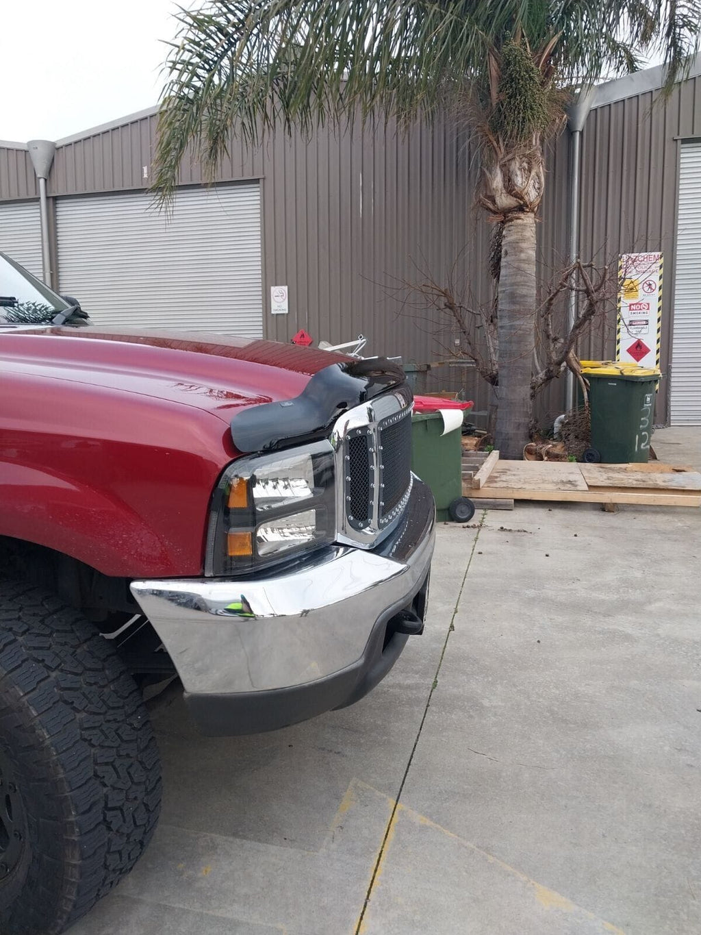 Installed View - Ford F250 F350 F450 F550 Super Duty (1999-2007): Bonnet Protector Guard