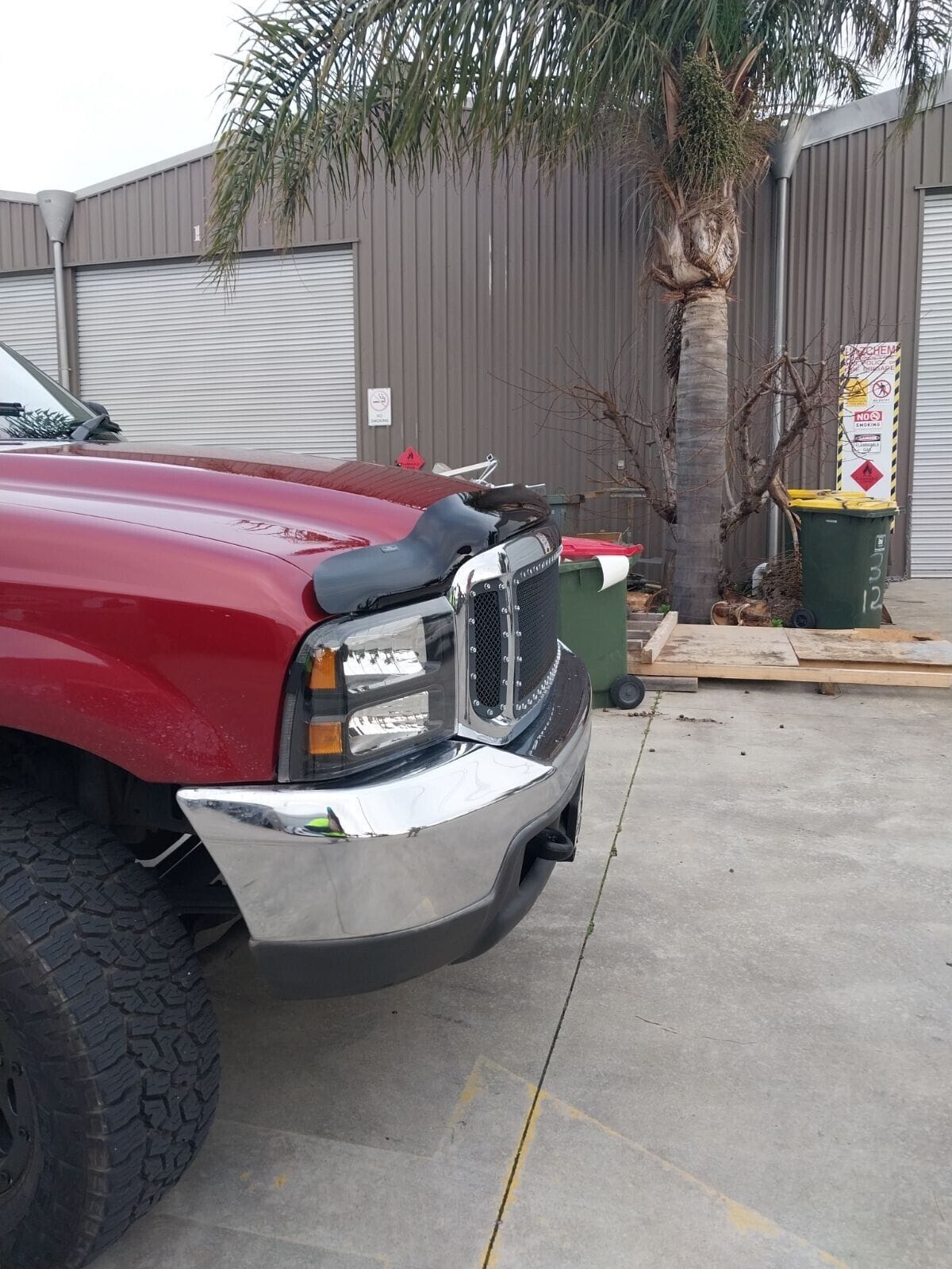 Installed View - Ford F250 F350 F450 F550 Super Duty (1999-2007): Bonnet Protector Guard