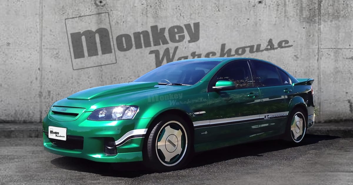 Installed View - Holden Commodore VE: H-Style Bonnet Scoop (Series 1 & 2)