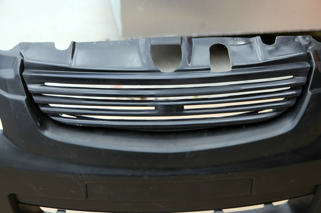 Installed View - Holden Commodore VE Series 1: Group 3 Front Grille
