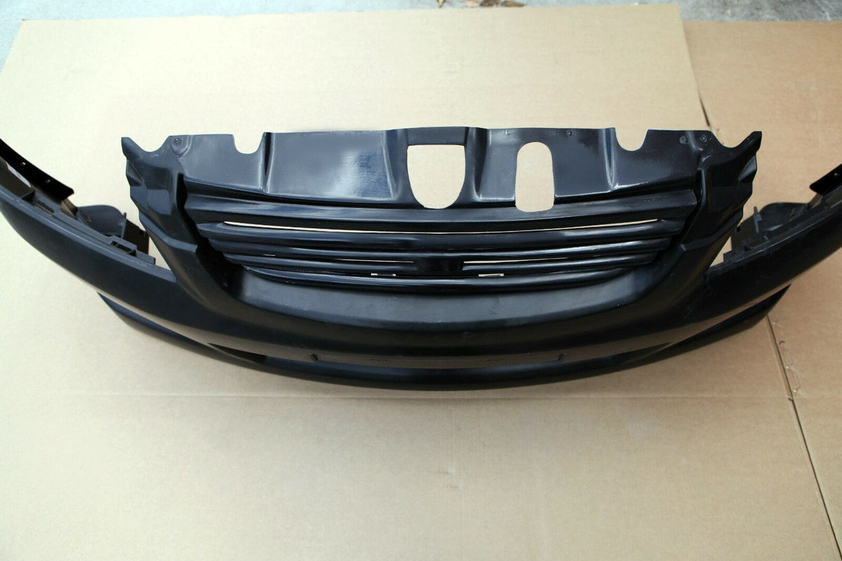 Installed View - Holden Commodore VE Series 1: Group 3 Front Grille