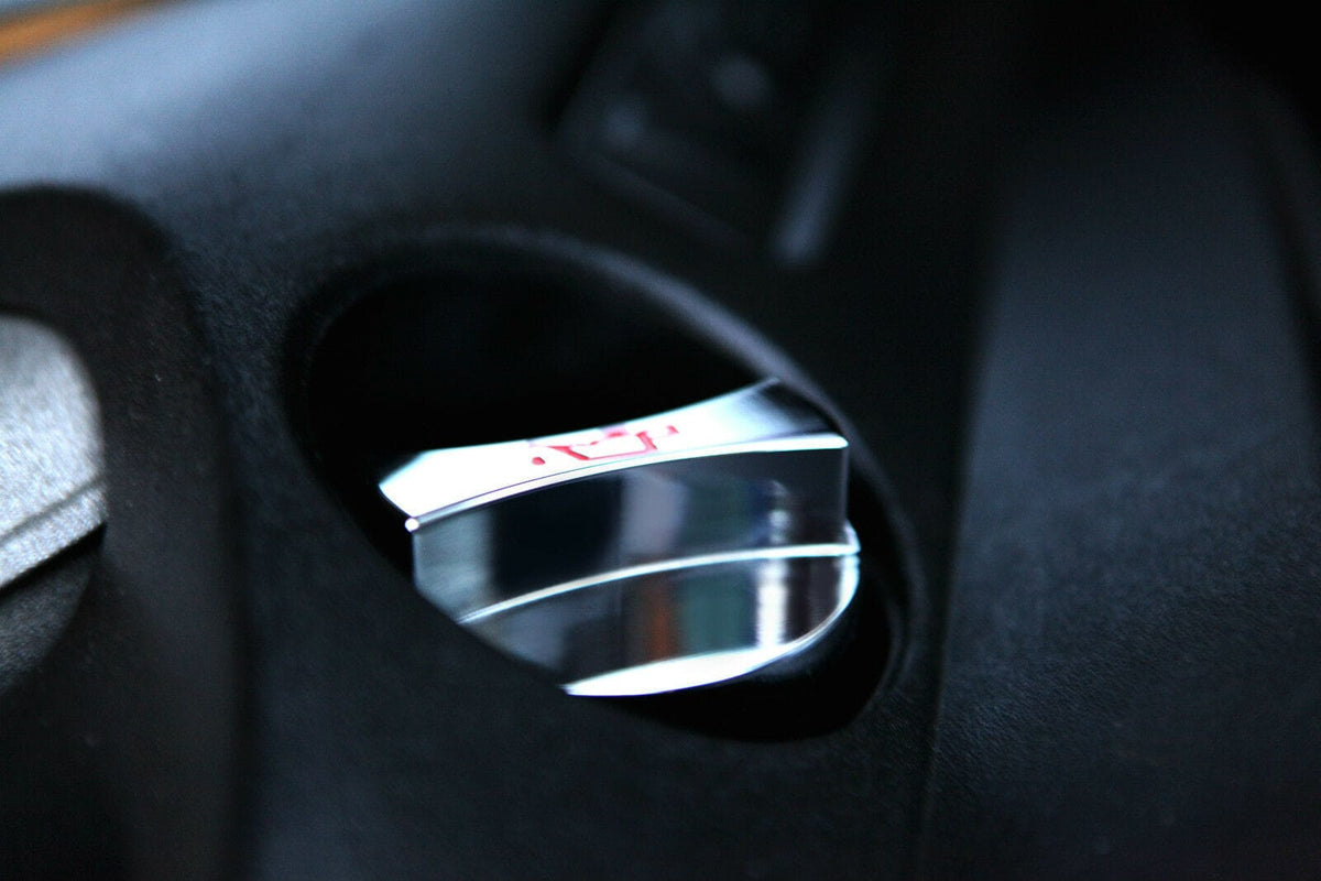 Installed View - Holden Commodore VE VF: Billet Engine Oil Cap (V6 & V8 Models)