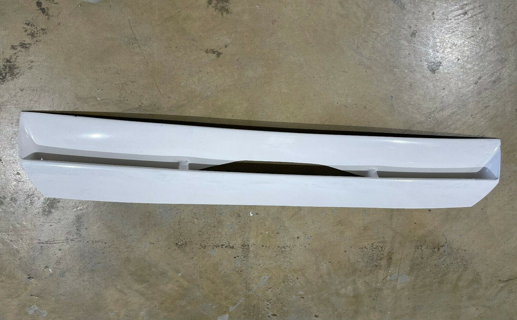 Installed View - Holden Commodore VL: SS Group A Louvre Bonnet Scoop