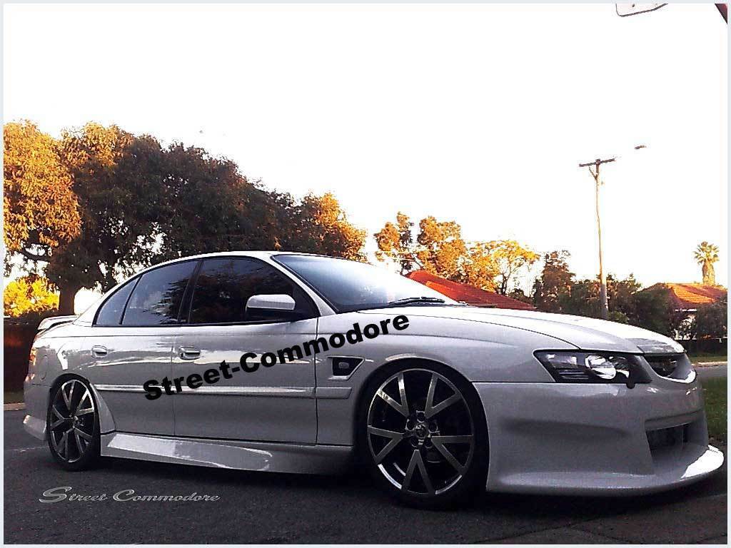 Installed View - Holden Commodore VT Sedan: Super V8 Style Body Kit