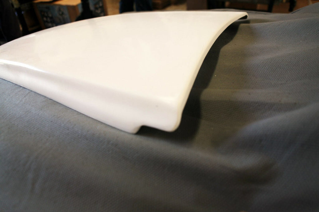 Installed View - Holden Commodore VT-VX: H-Style Bonnet Scoop