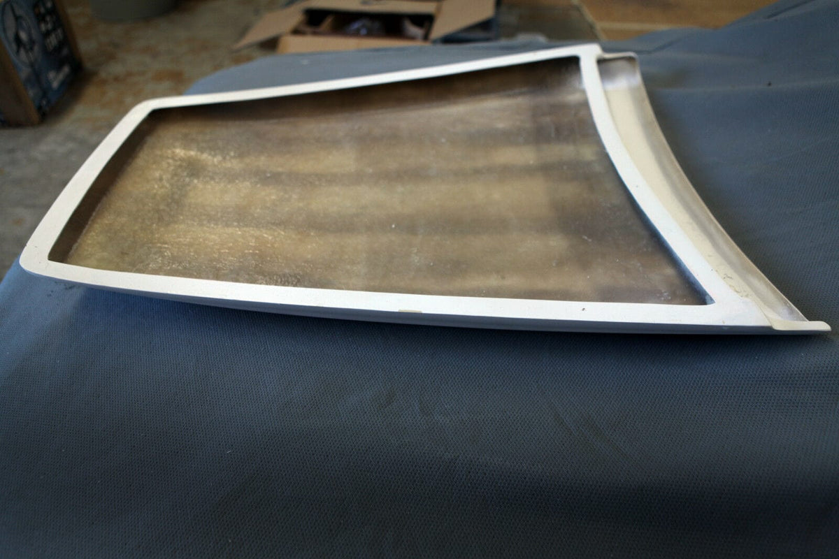 Installed View - Holden Commodore VT-VX: H-Style Bonnet Scoop