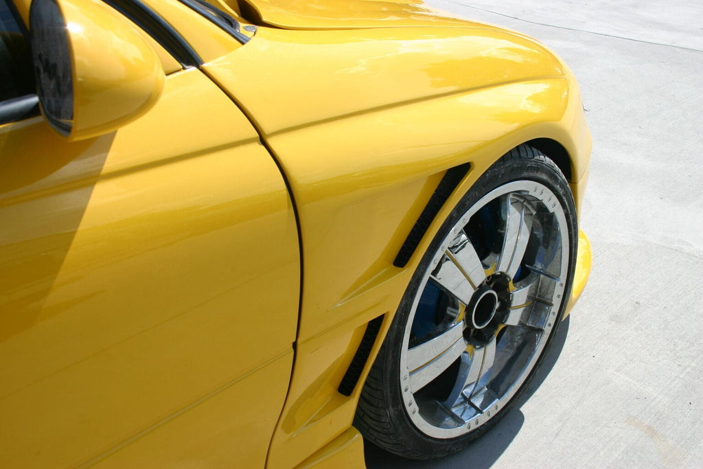 Installed View - Holden Commodore VT/VX/VU: Vented Front Guards