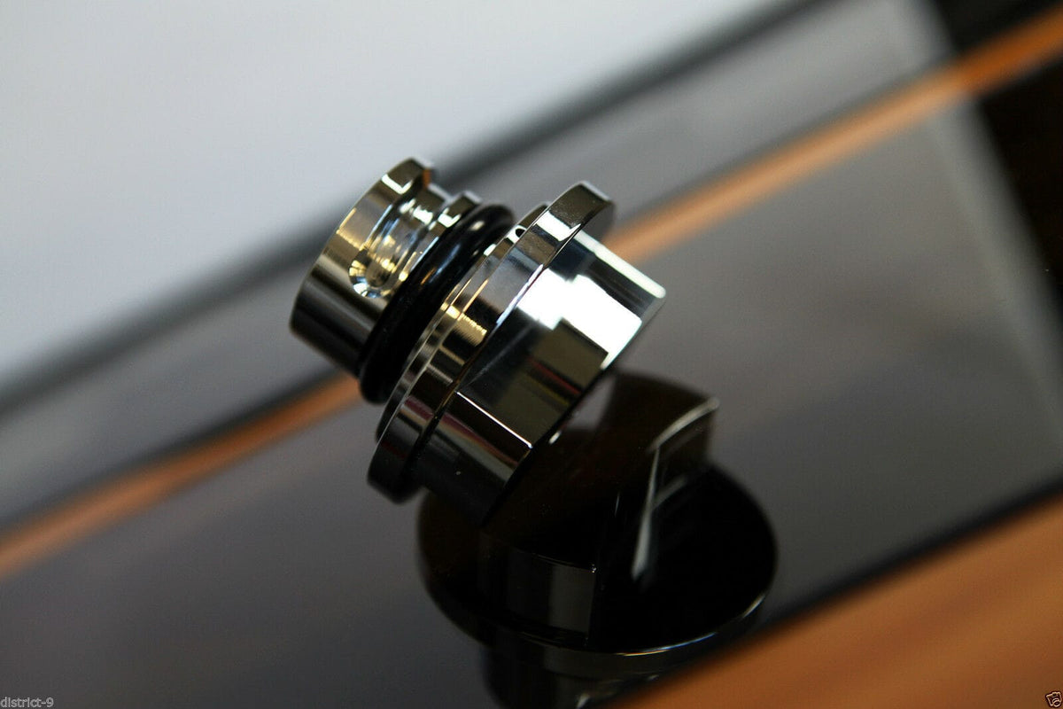 Installed View - Holden Commodore VT-VZ: Billet Engine Oil Cap (V6 Models)