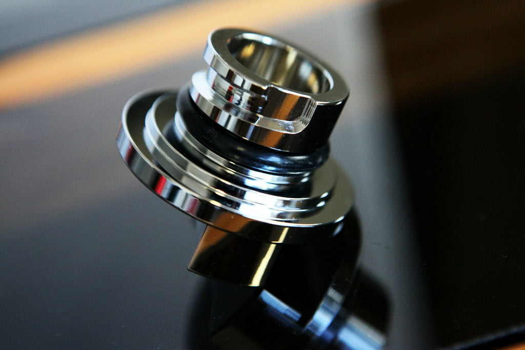 Installed View - Holden Commodore VT-VZ: Billet Engine Oil Cap (V6 Models)