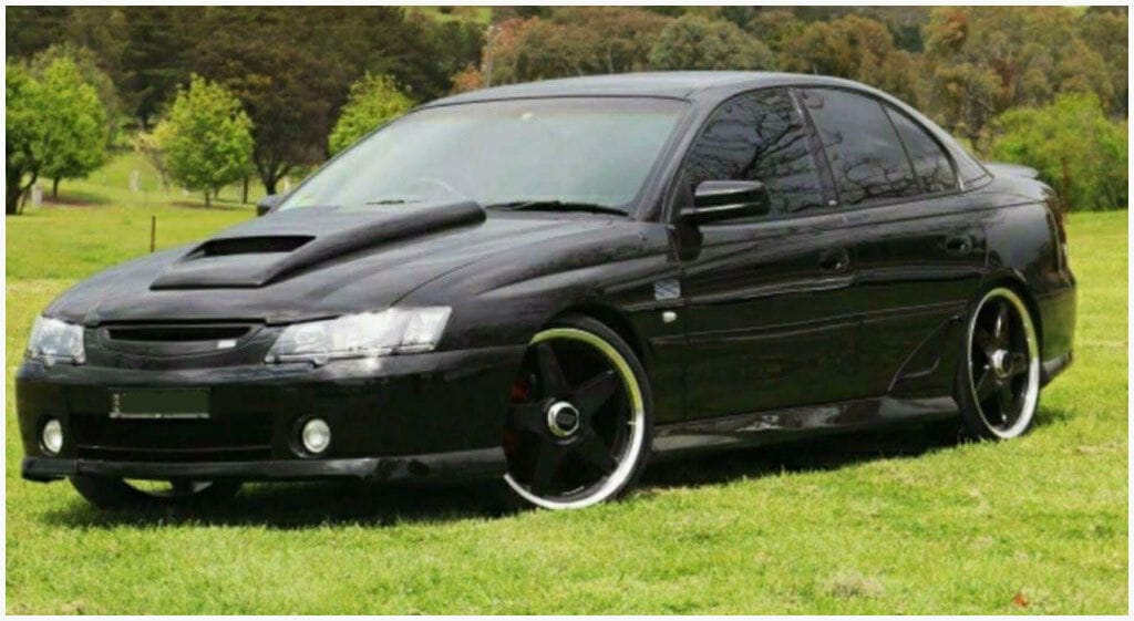 Installed View - Holden Commodore VY: HDT Style Grille