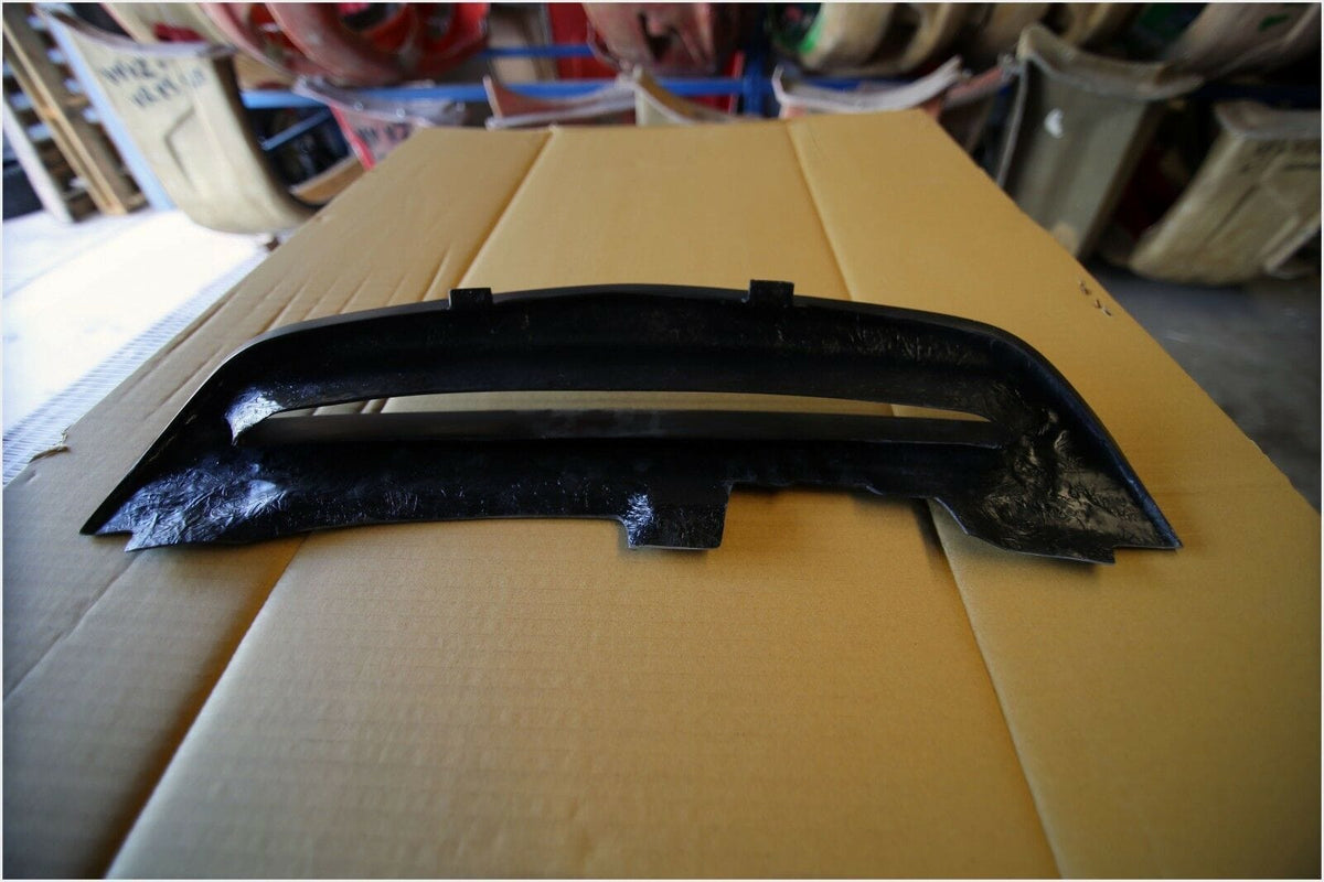Installed View - Holden Commodore VY: HDT Style Grille