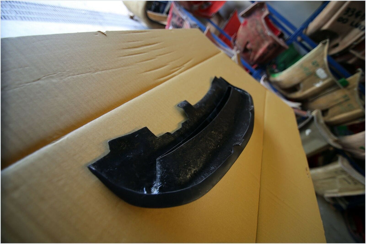 Installed View - Holden Commodore VY: HDT Style Grille