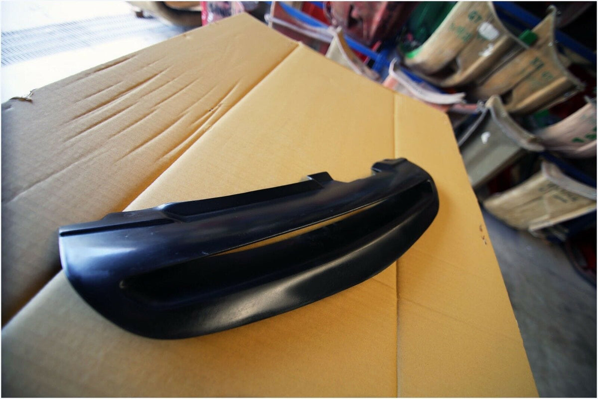 Installed View - Holden Commodore VY: HDT Style Grille