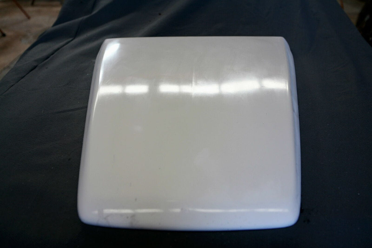 Installed View - Holden Commodore VY/VZ: H-Style Bonnet Scoop