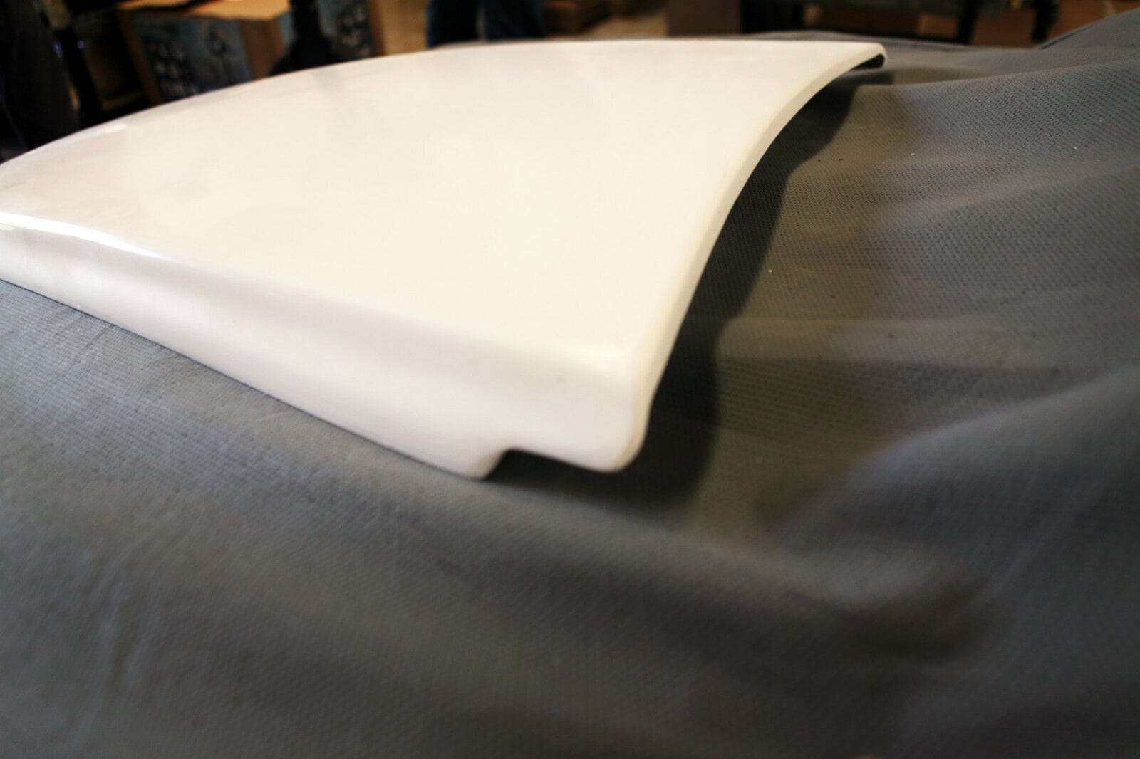 Installed View - Holden Commodore VY/VZ: H-Style Bonnet Scoop