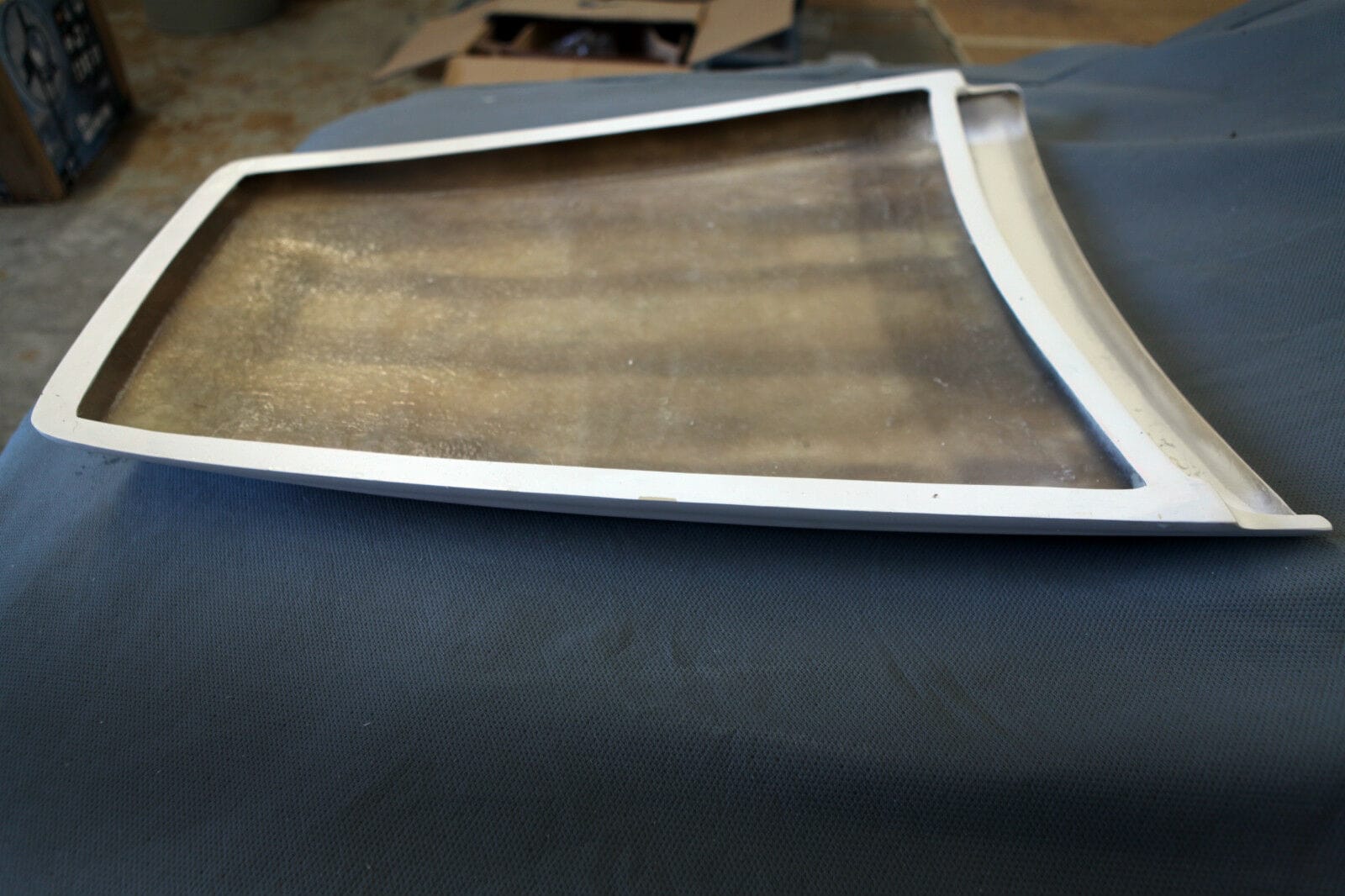 Installed View - Holden Commodore VY/VZ: H-Style Bonnet Scoop
