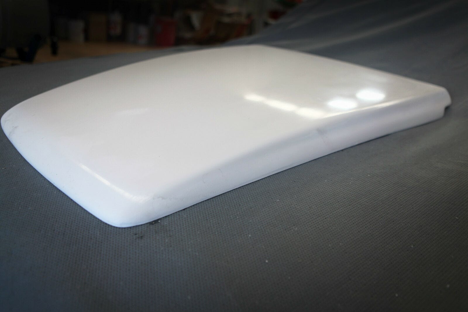 Installed View - Holden Commodore VY/VZ: H-Style Bonnet Scoop