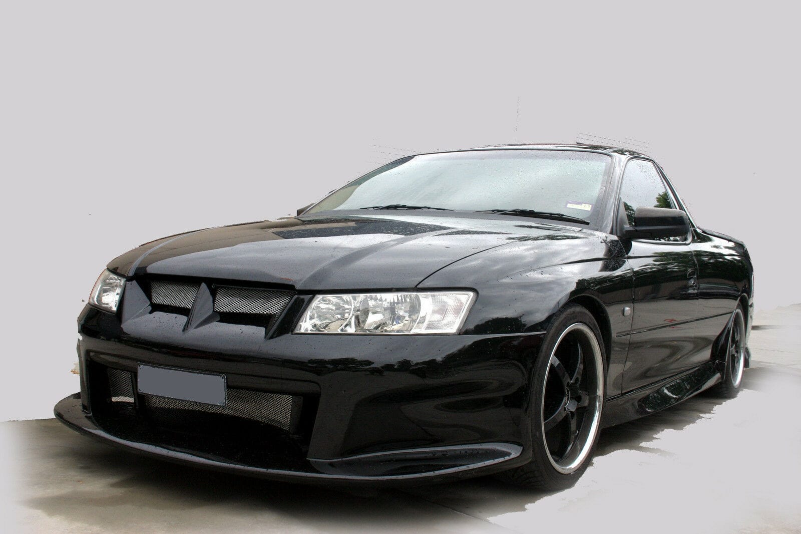Installed View - Holden Commodore VZ Sedan Ute: V8 Touring Front Bumper