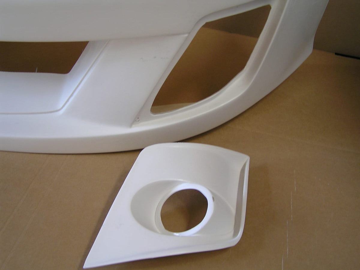 Installed View - Holden Commodore VZ Sedan Ute Wagon: Clubsport Style Bumper
