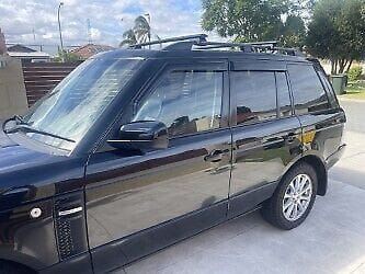 Installed View - Land Rover Range Rover Vogue L322 (2002-2012): Premium Window Visors