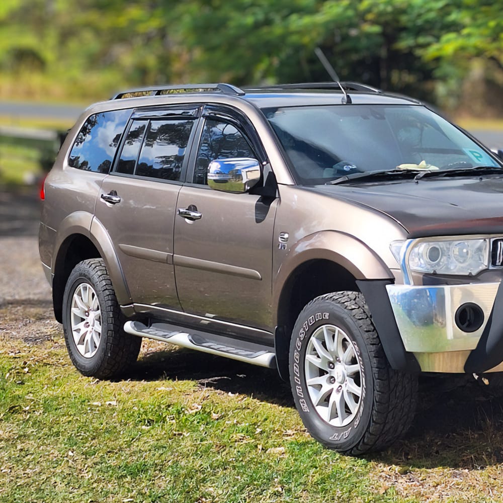 Installed View - Mitsubishi Challenger PB / PC (2009-2015): Premium Window Visors
