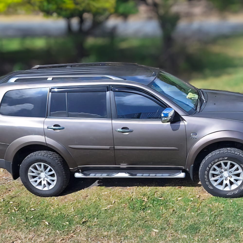 Installed View - Mitsubishi Challenger PB / PC (2009-2015): Premium Window Visors