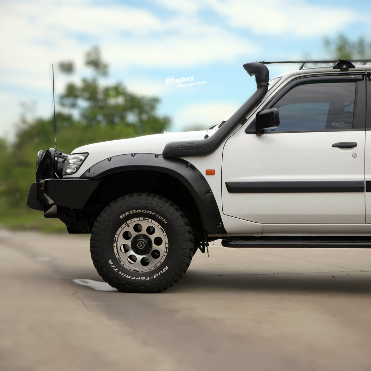 Installed View - Nissan Patrol GU Series 1-4: 4" Front Jungle Flares