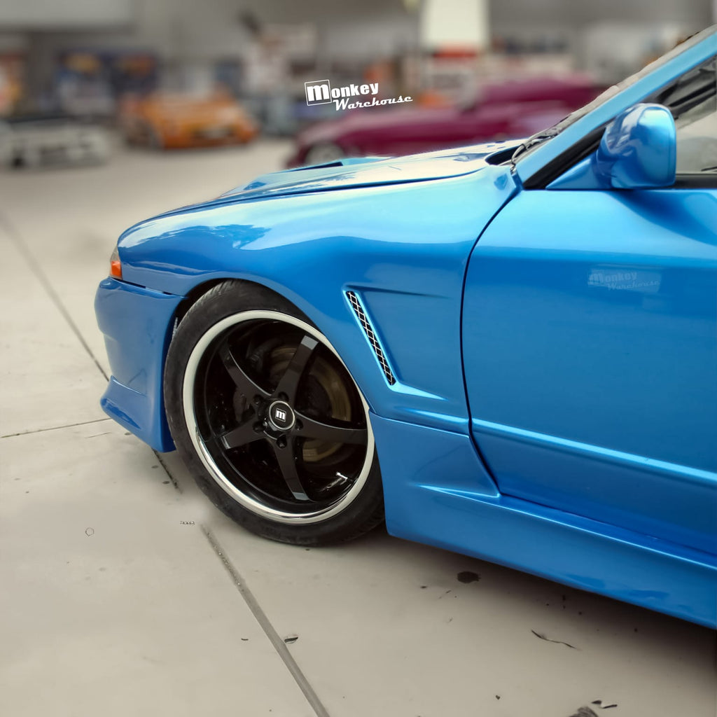 Installed View - Nissan Skyline R32 GTS/GTS-T: Origin Style +25mm Front Guards