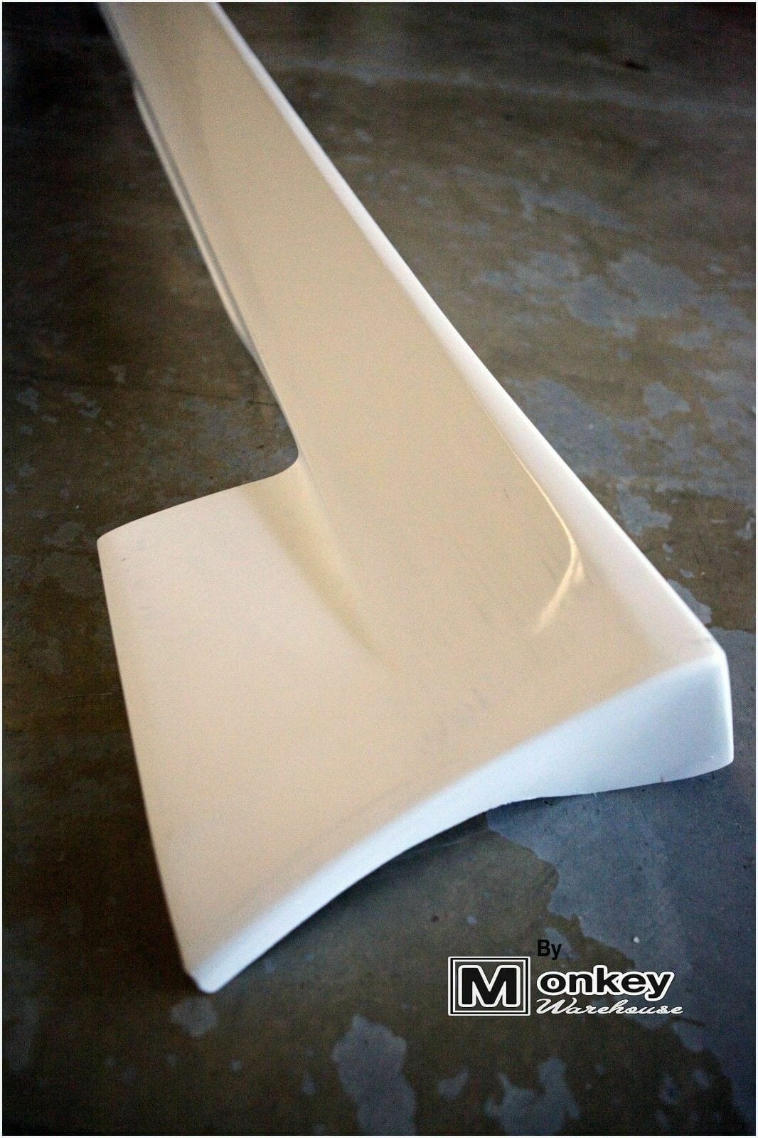 Installed View - Nissan Skyline R32 Sedan: Vertex Style Side Skirts