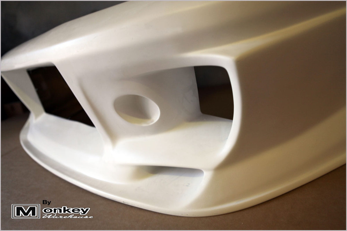 Nissan Skyline R33 GTR Coupe: Do-Luck Style Front Bumper