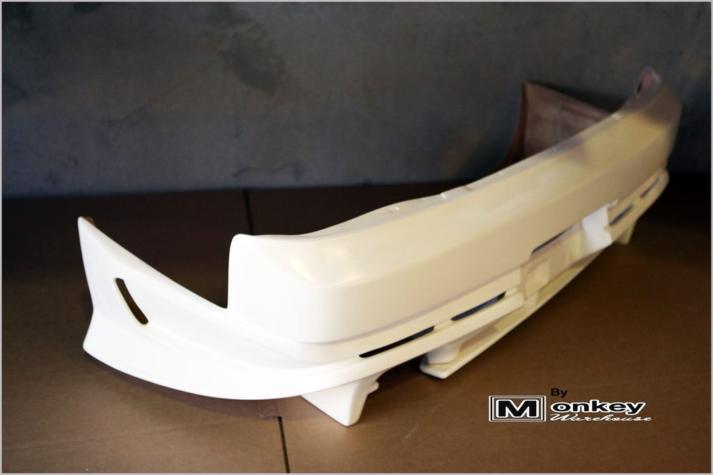 Nissan Skyline R33 GTR Coupe: Do-Luck Style Rear Bumper