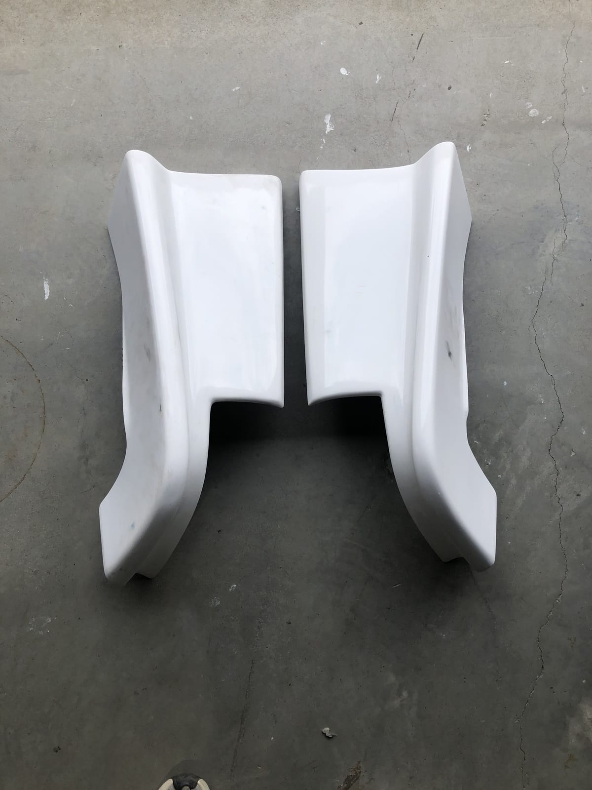 Installed View - Nissan Skyline R33 GTR: Top Secret Style Rear Pods