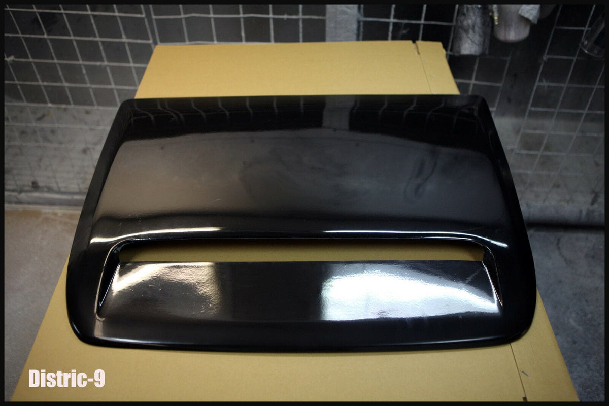 Installed View - Toyota Landcruiser 100 Series: Bonnet Scoop (1998-2007)