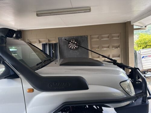 Installed View - Toyota Landcruiser 100 Series: Bonnet Scoop (1998-2007)